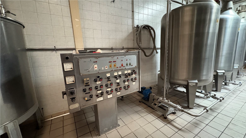 SALA SCIROPPI USATA ANCORA INSTALLATA-3